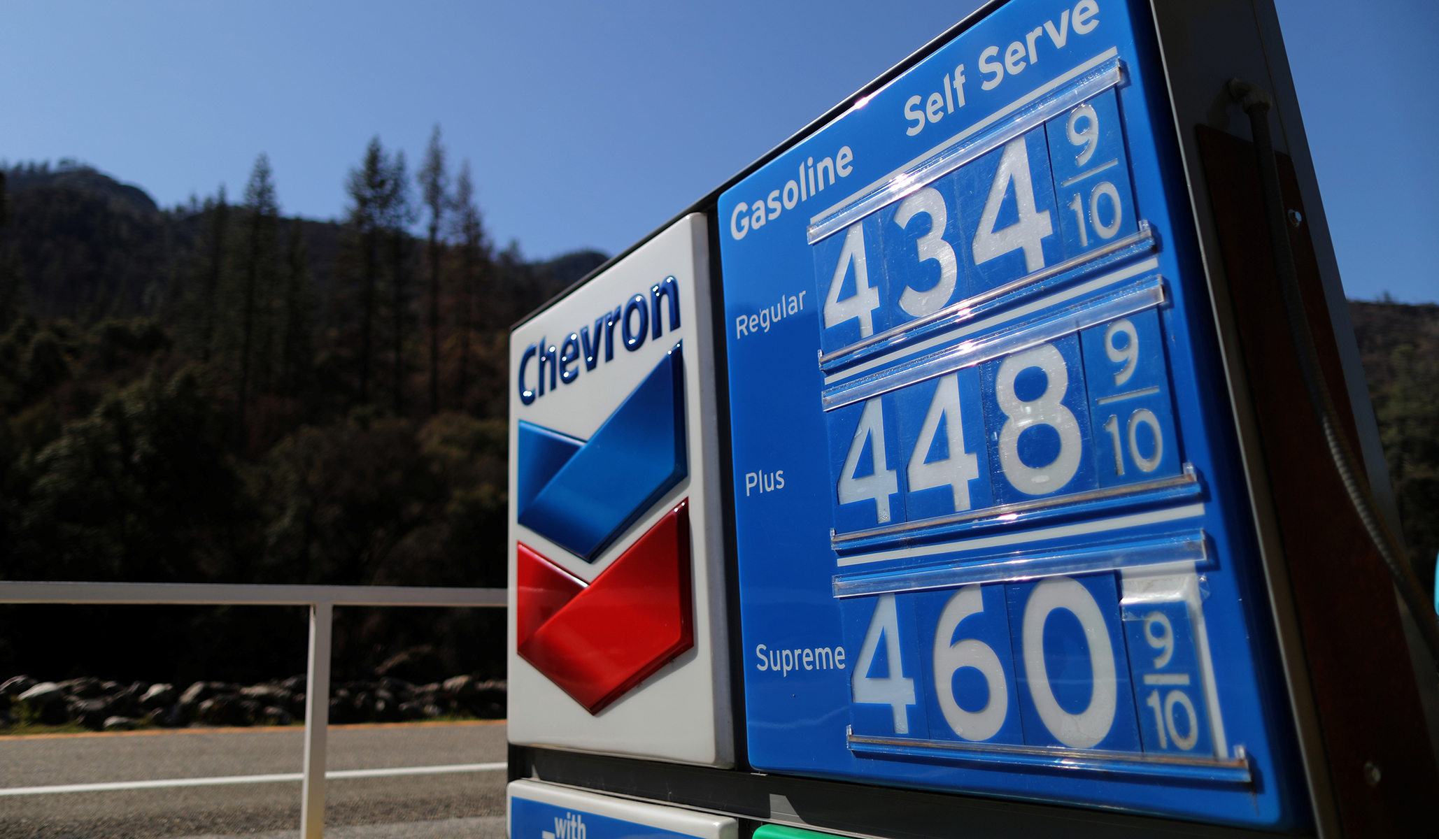 U.S. Oil Prices Continue to Surge, Breaking Seven-Year Record