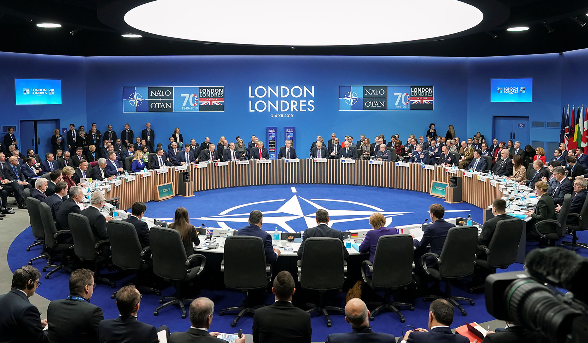 Саммит в брюсселе Саммит в брюсселе