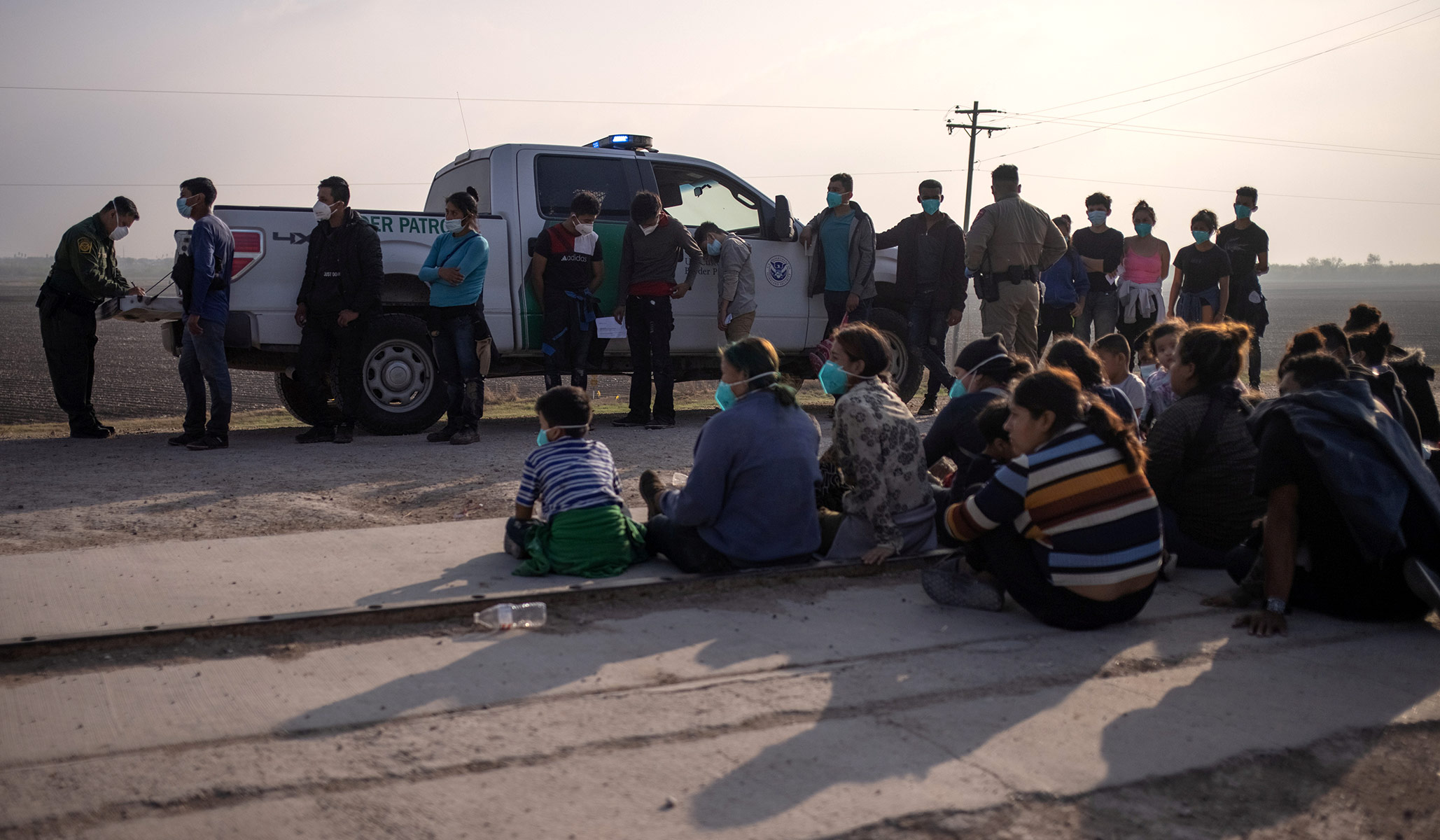 Over 800 Migrant Children Detained at Border in Highest Daily Total This Year