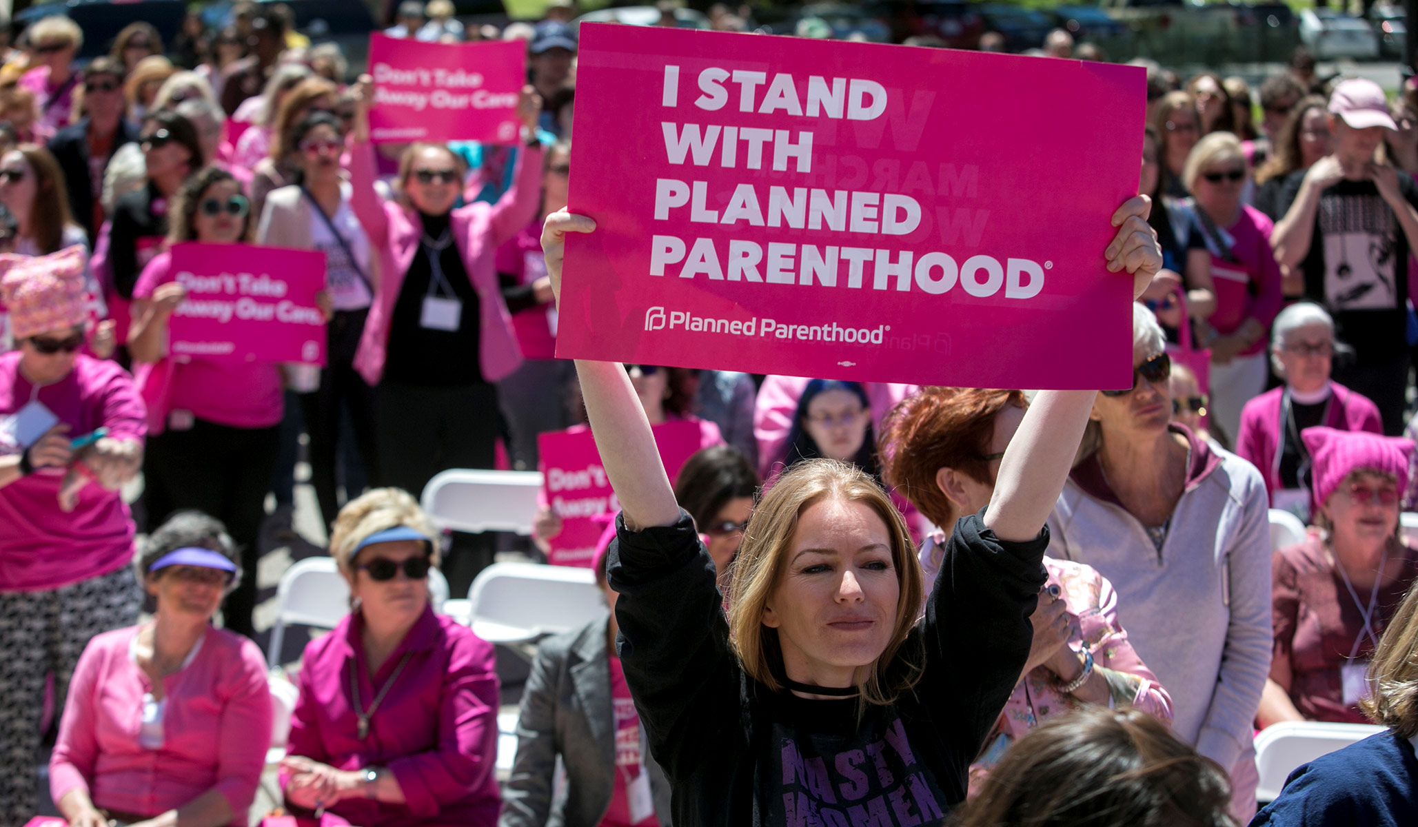 Demonstrators at a Planned Parenthood rally at the State Capitol in Austin, Texas, April 5, 2017. (Ilana Panich-Linsman/Reuters)