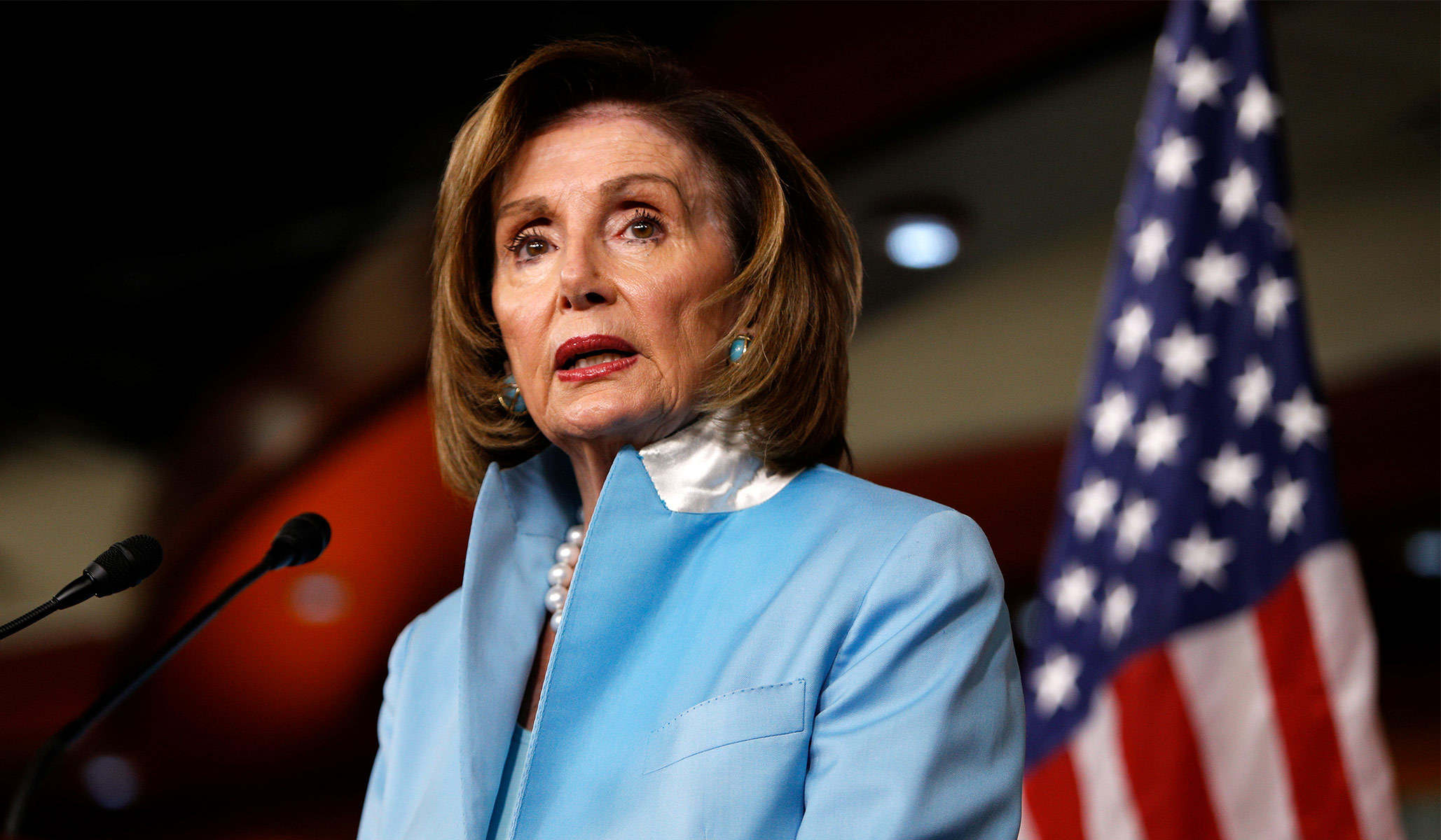 Nancy Pelosi se está burlando de Joe Manchin - Noticias Ultimas