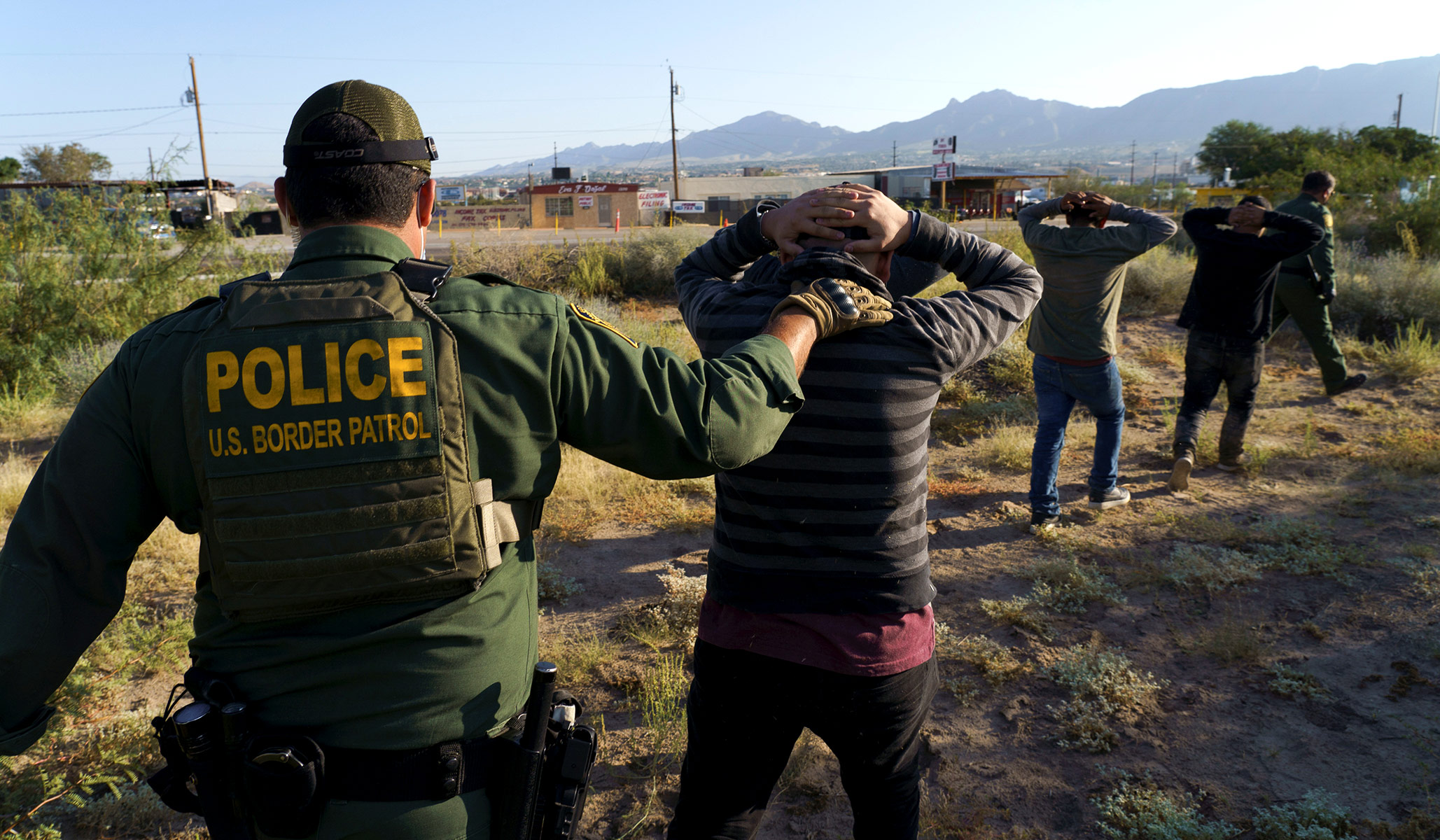 Republican Governors Outline Plan to End Border Crisis thumbnail