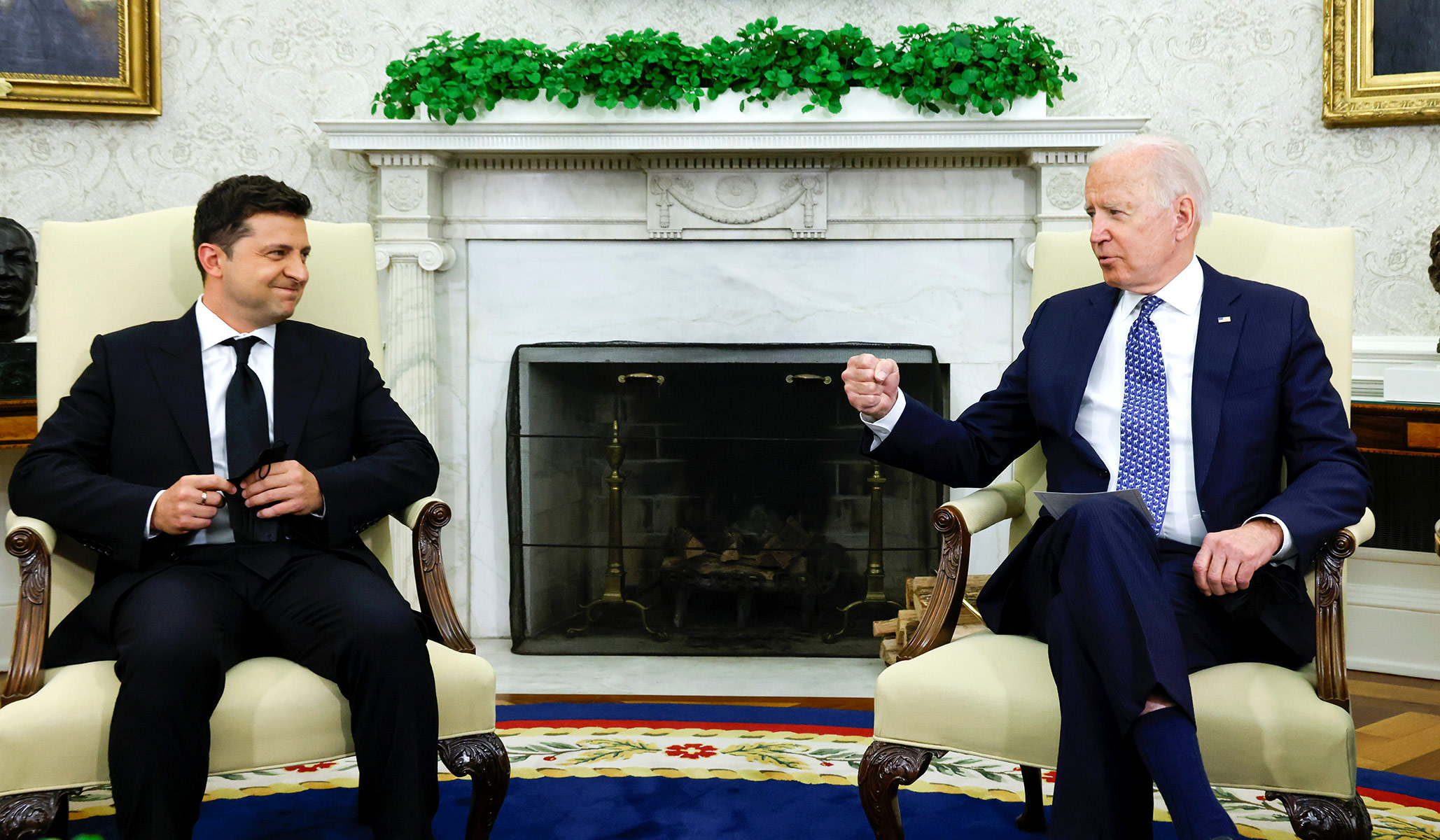 Frayed Ties Tested in Post-Afghanistan Biden–Zelensky Meeting