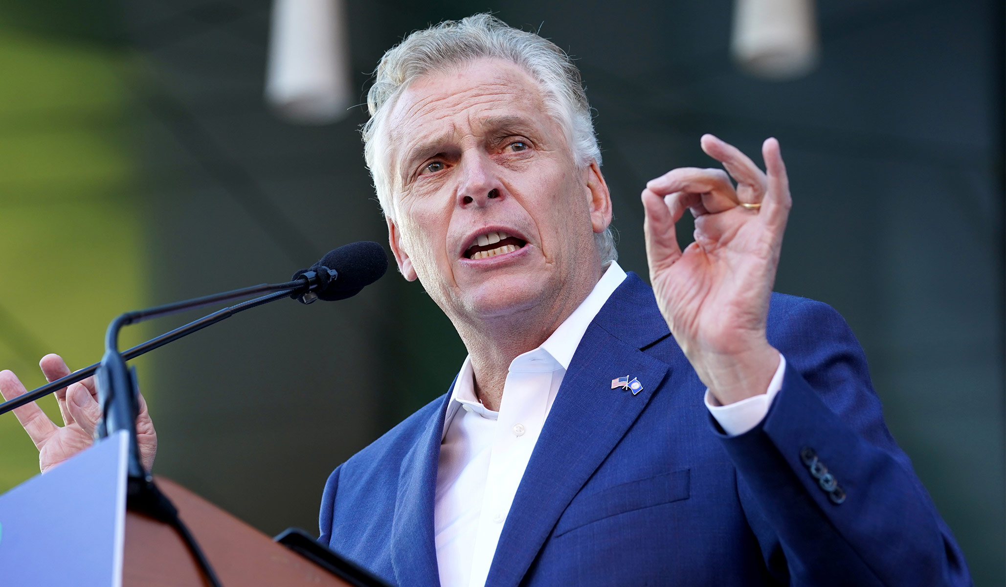 McAuliffe Claims ‘Everybody Clapped’ When He Argued Parents Shouldn’t Be Involved in School Curriculum