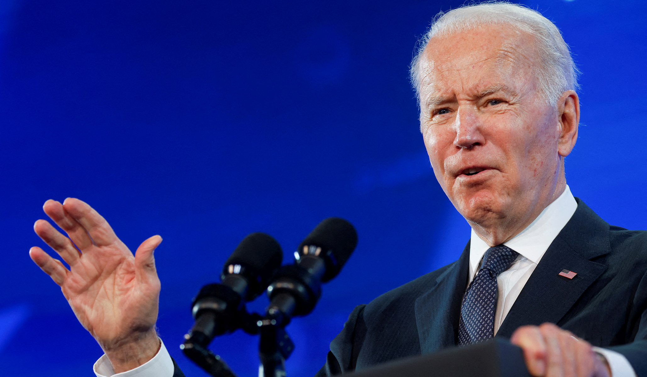 Biden's Poor Approval Ratings Could Drag Down State-Level Dems in Midterms, New Poll Shows