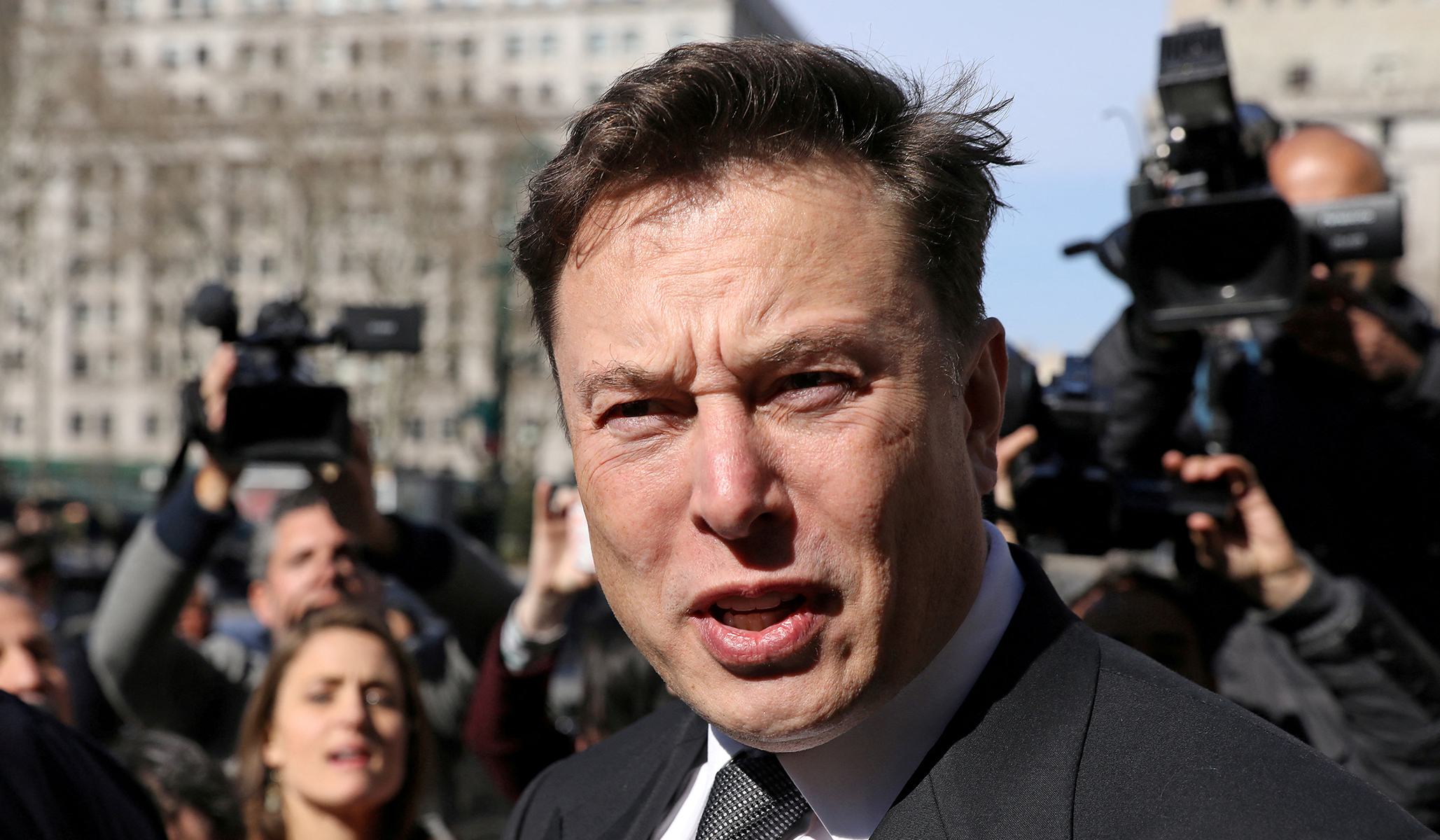 Elon Musk Says He’d Back DeSantis in 2024 Presidential Race
