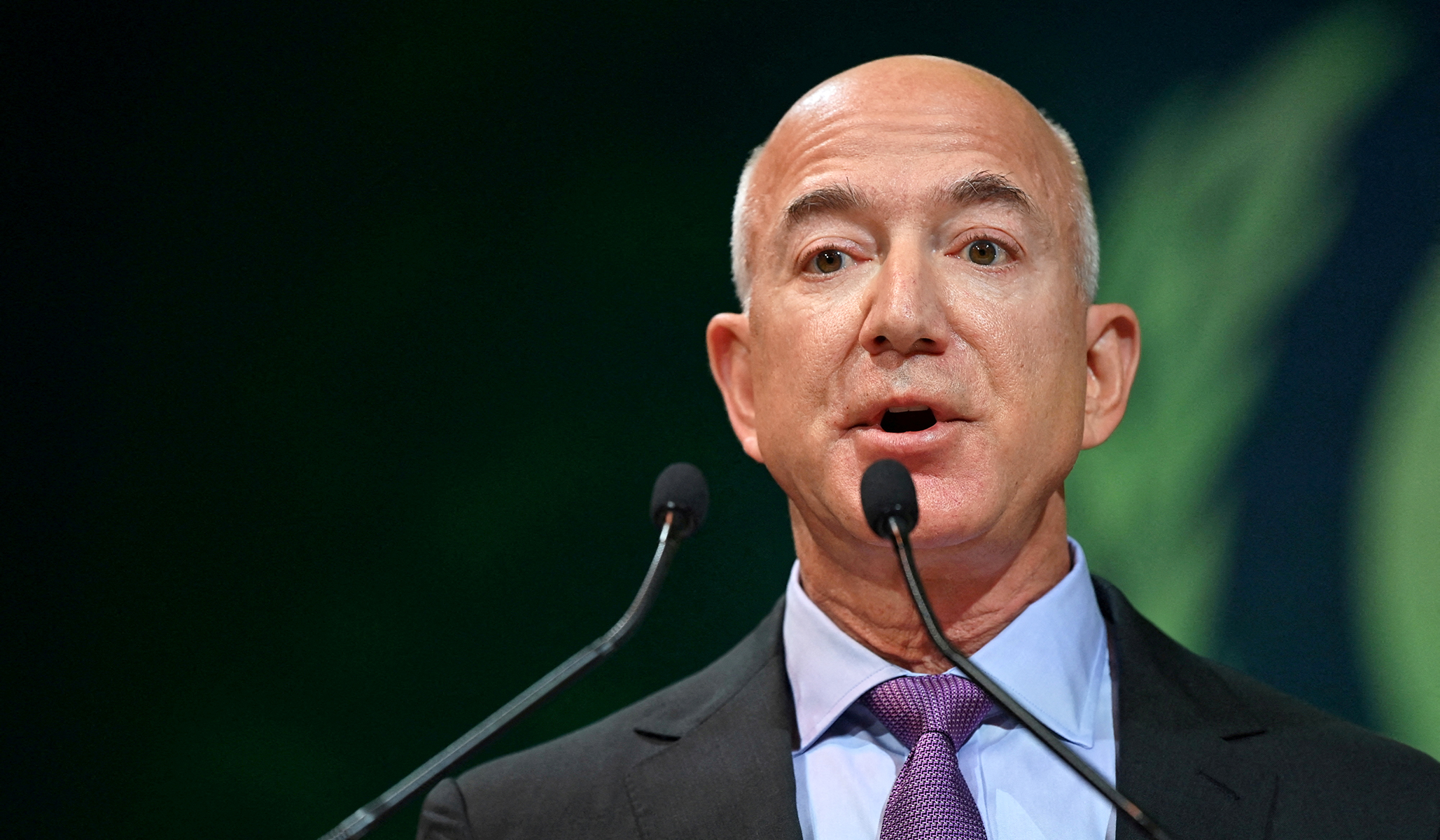 Bezos Schools the White House Bezos Schools the White House