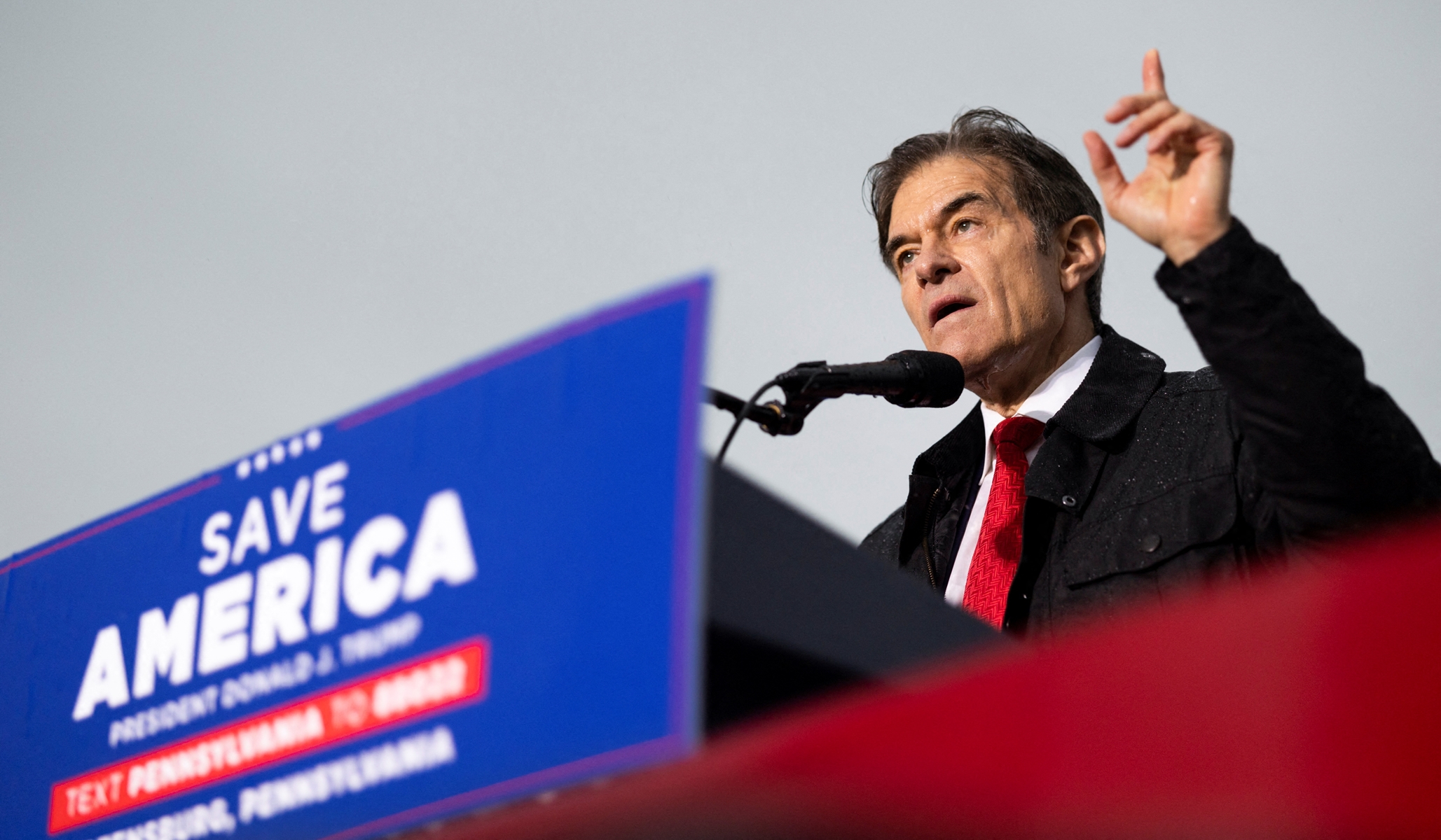 Dr. Oz Booed at Rally with Trump, Vance