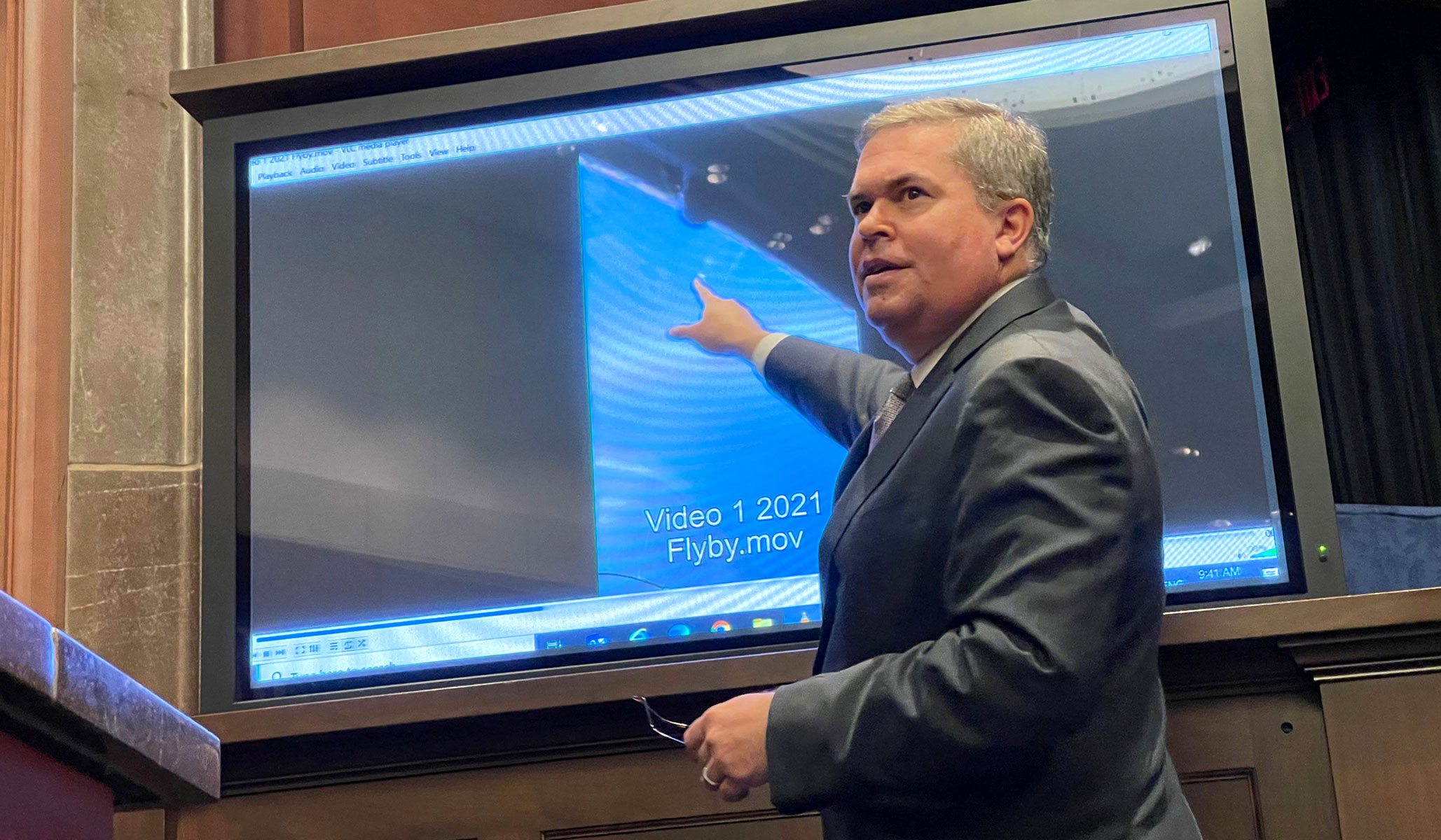 UFOs Return to Congress UFOs Return to Congress