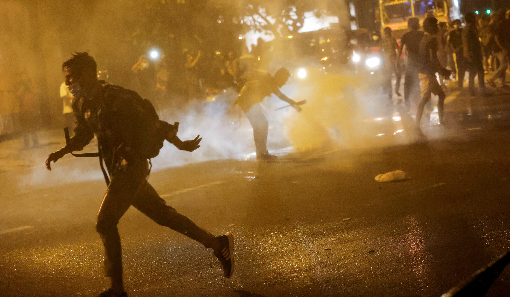 Sri Lanka’s Collapse and the End of Globalization Sri Lanka’s Collapse and the End of Globalization