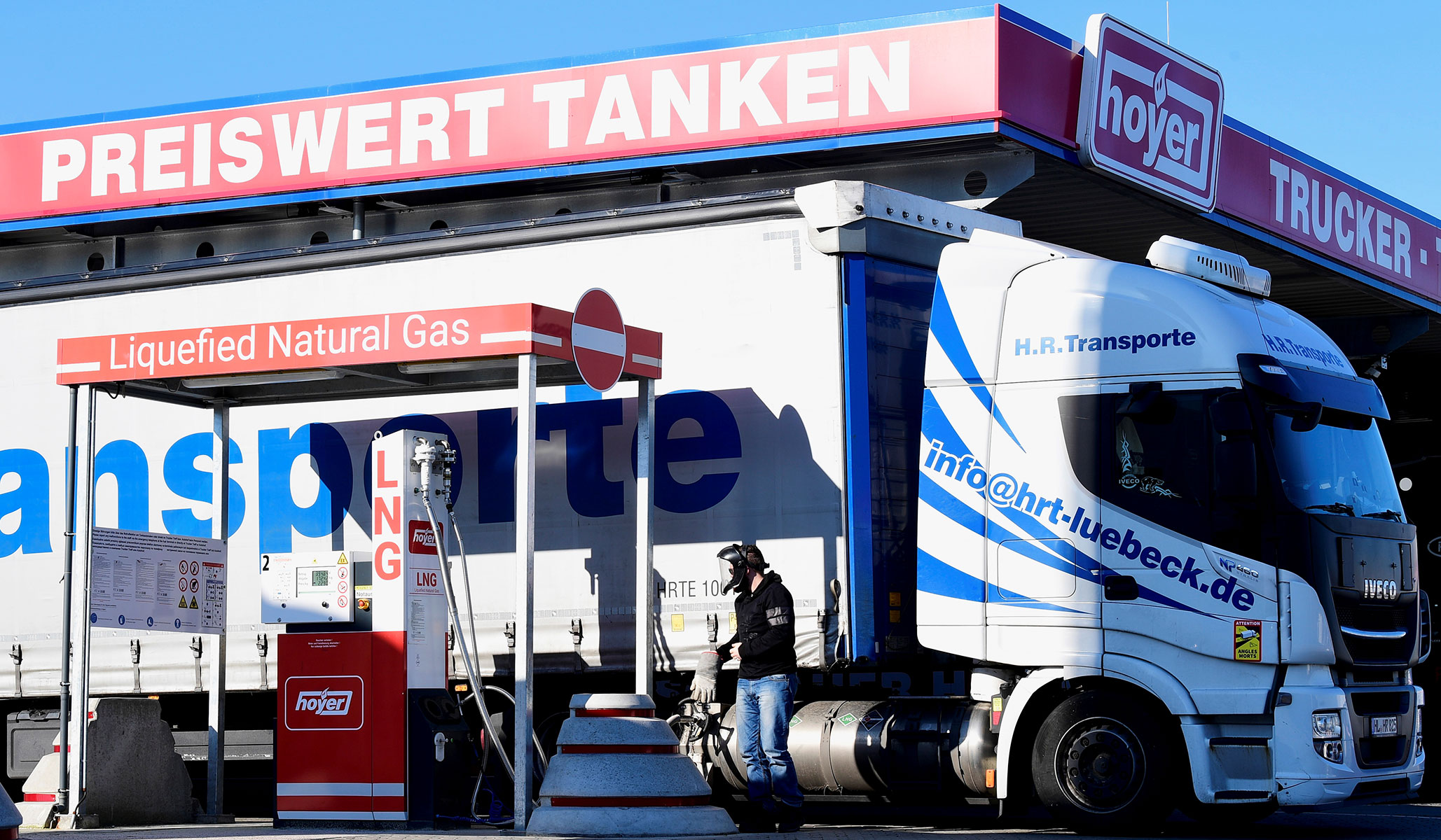 An Eagle Trapped by a Bear: Germany&rsquo;s Energy Nightmare