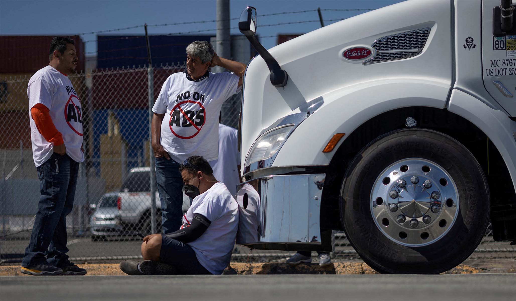 California Democrats Give Independent Truckers an Impossible Choice California Democrats Give Independent Truckers an Impossible Choice