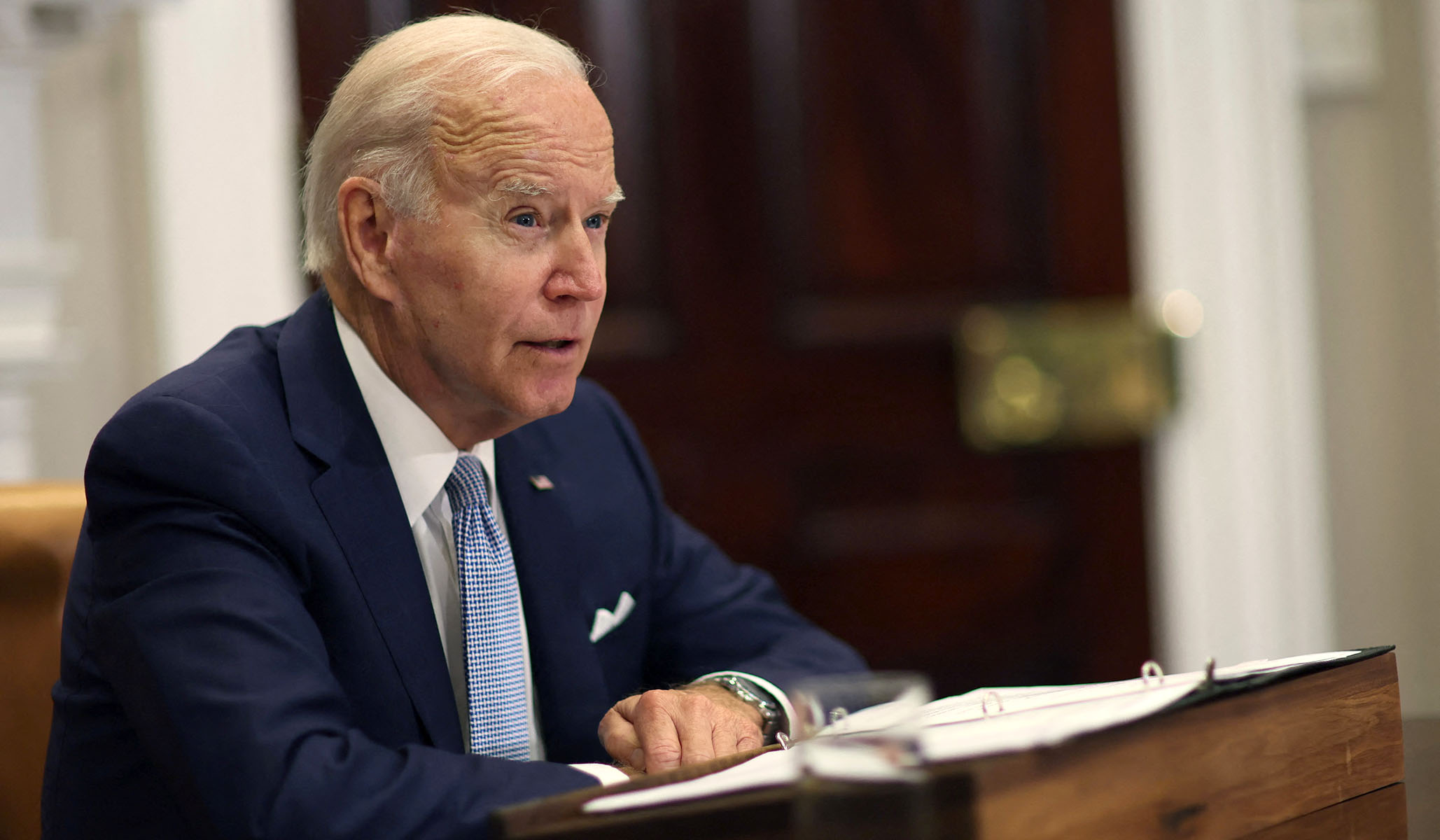 How Will Biden&rsquo;s Student-Debt Payoff Affect the Midterms?