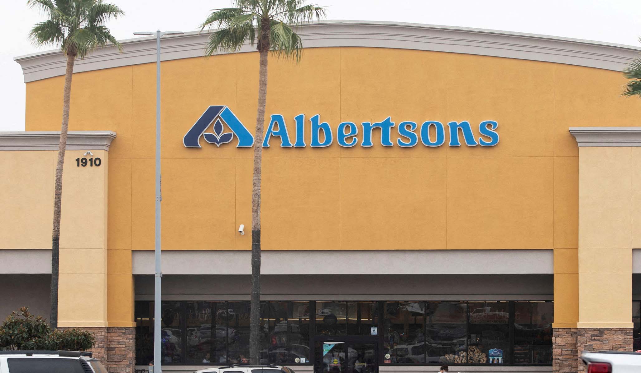 No Need for Antitrust Scrutiny of Kroger–Albertsons Merger No Need for Antitrust Scrutiny of Kroger–Albertsons Merger