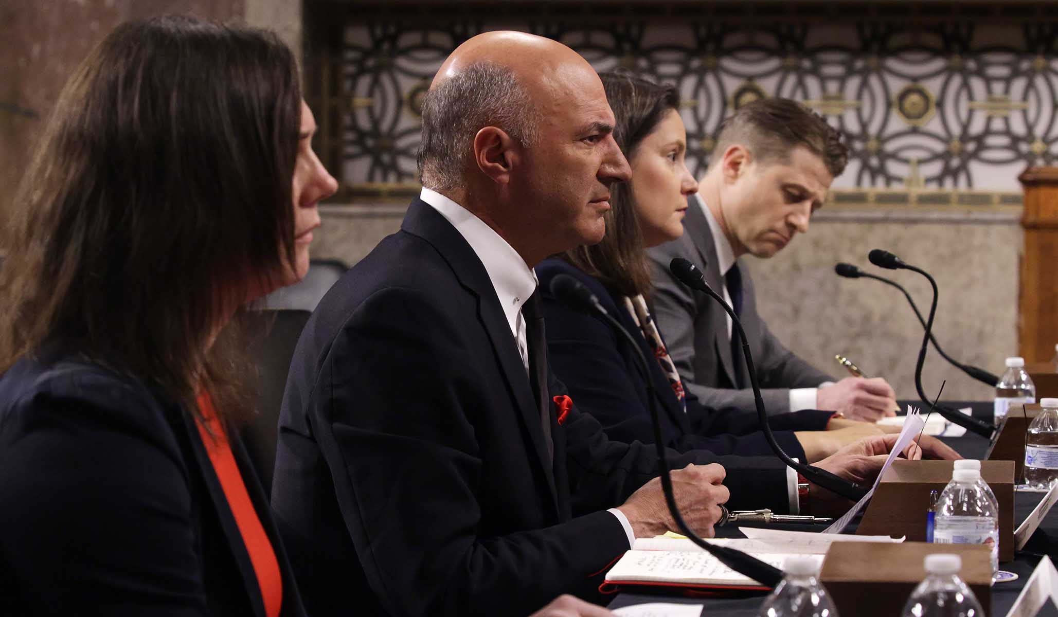 FTX Spokesman, Shark Tank Co-Host Kevin O’Leary Blames Competitor for Firm’s Collapse in Senate Hearing FTX Spokesman, Shark Tank Co-Host Kevin O’Leary Blames Competitor for Firm’s Collapse in Senate Hearing
