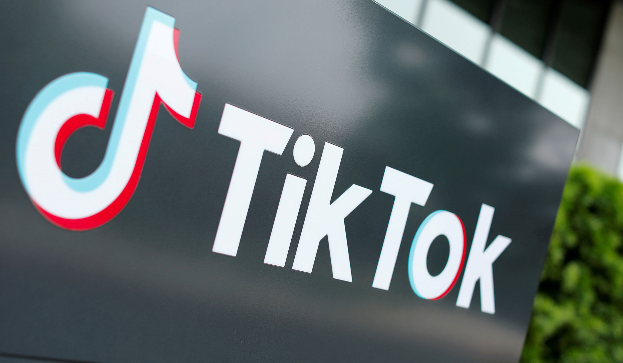 TikTok Hires Communications Firm with Deep White House Ties: Report | National Review
