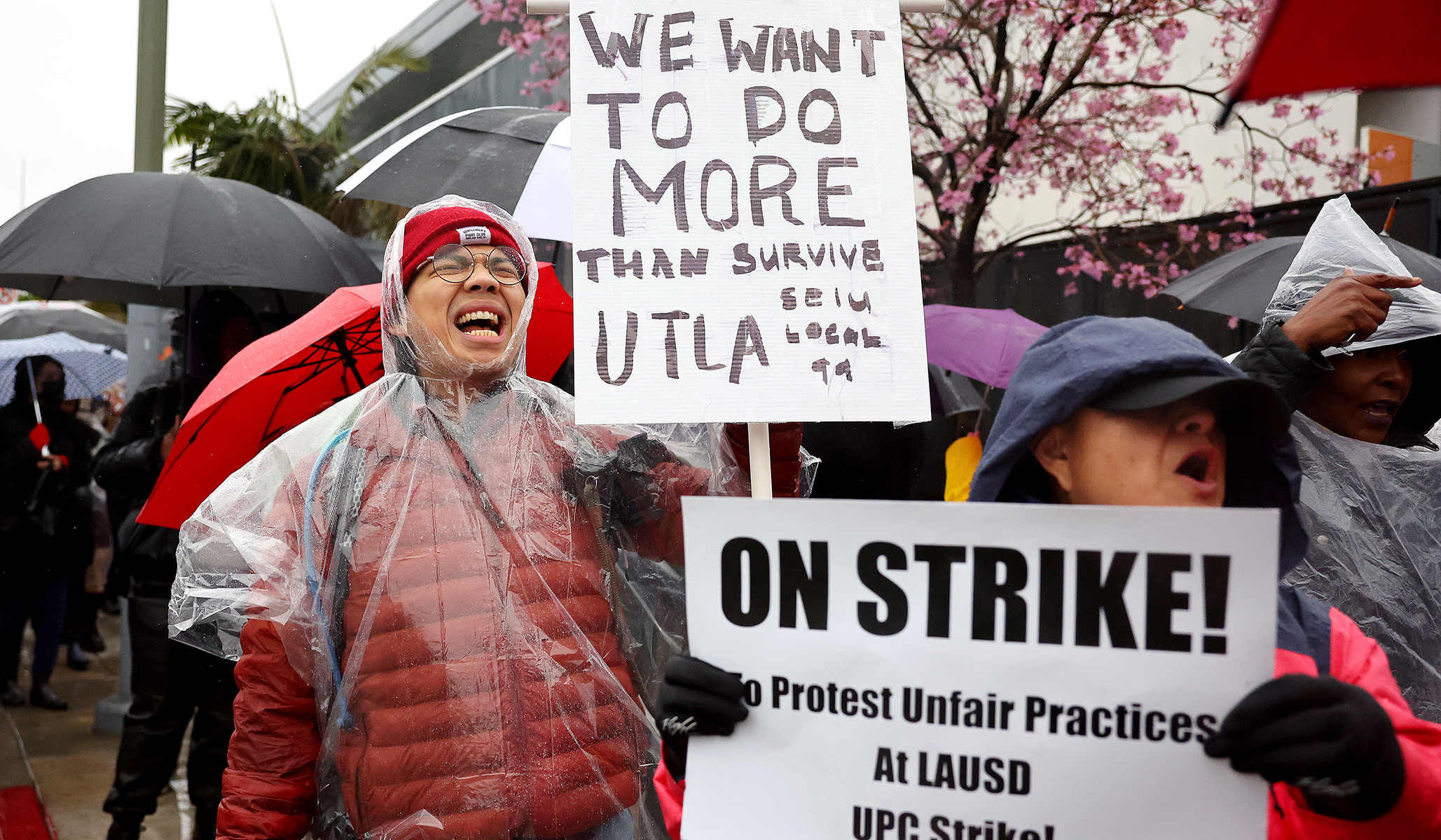 NextImg:Classes Canceled for Nearly Half a Million Students as L.A. School Employees Strike