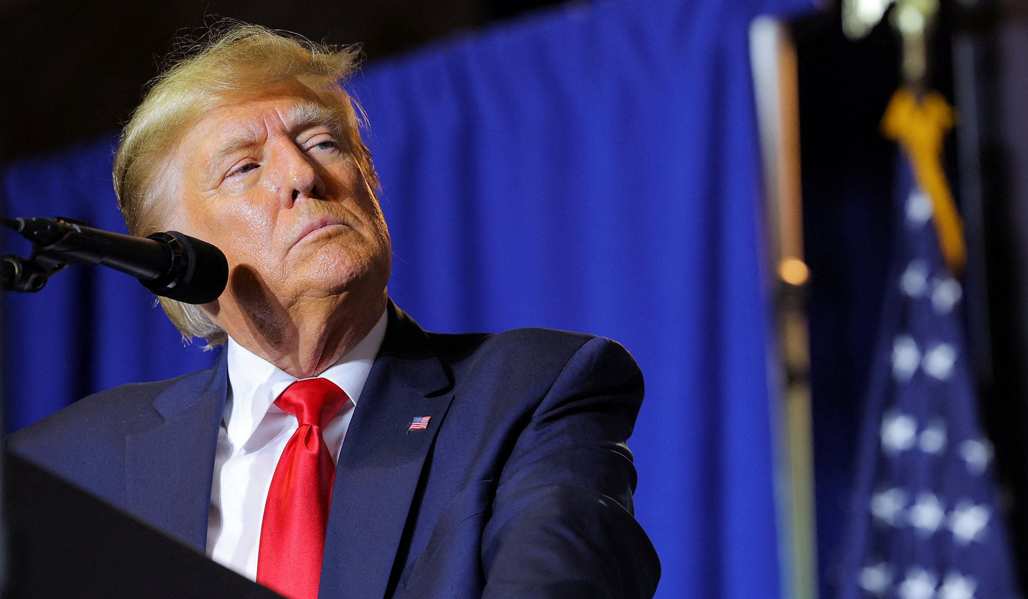 NextImg:Trump Told He Is a Target of Special Counsel’s Mar-a-Lago Probe